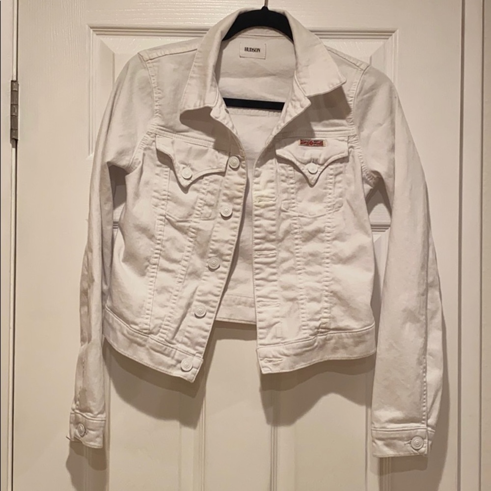 Crop denim jacket